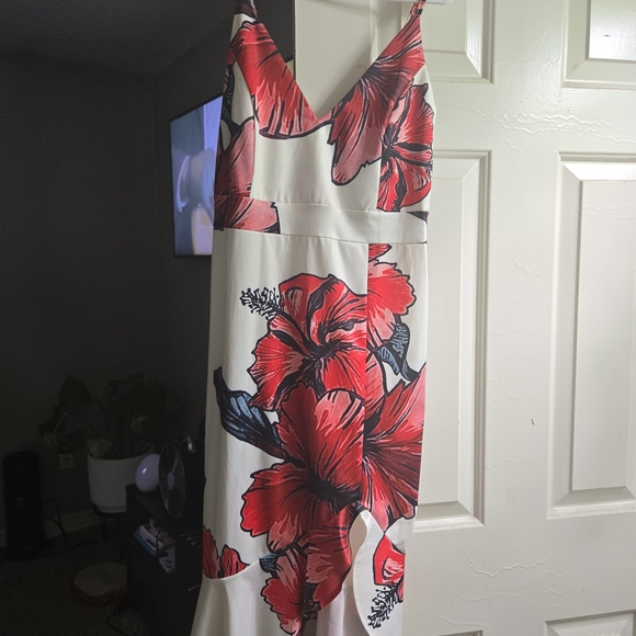 Vibrant Floral Maxi Dress with Red Hibiscus - Picture 1 of 4